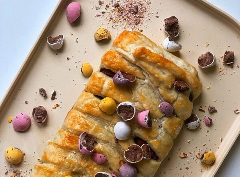 Mini Egg Braid - The perfect Easter baked treat from @squashedpickle