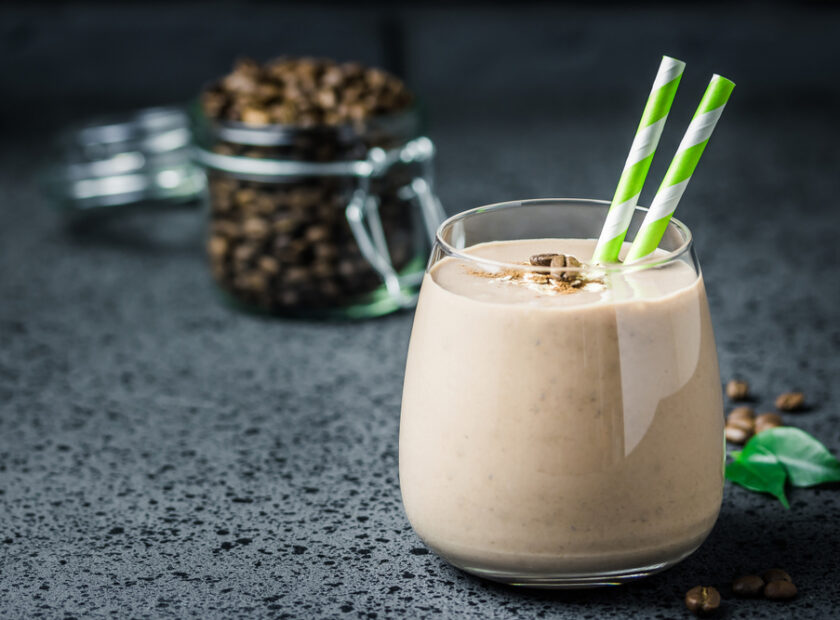 Coffee, Chia and Almond Milk Smoothie - English Almond Milk & Coffee Smoothie Recipe