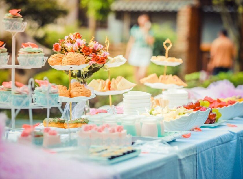 Platinum Jubilee Party Ideas: Best Tips for a Fun Garden Party! - 